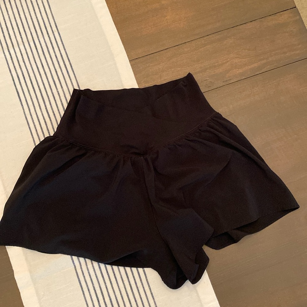 Black aerie shorts